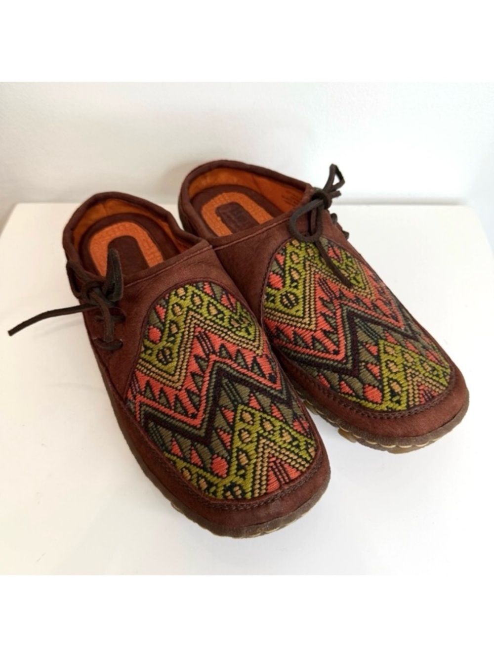 Born Geometric Aztec Tapestry Blanket Leather Mule Clog Women Size 7 Casual Boho - Picture 1 of 10